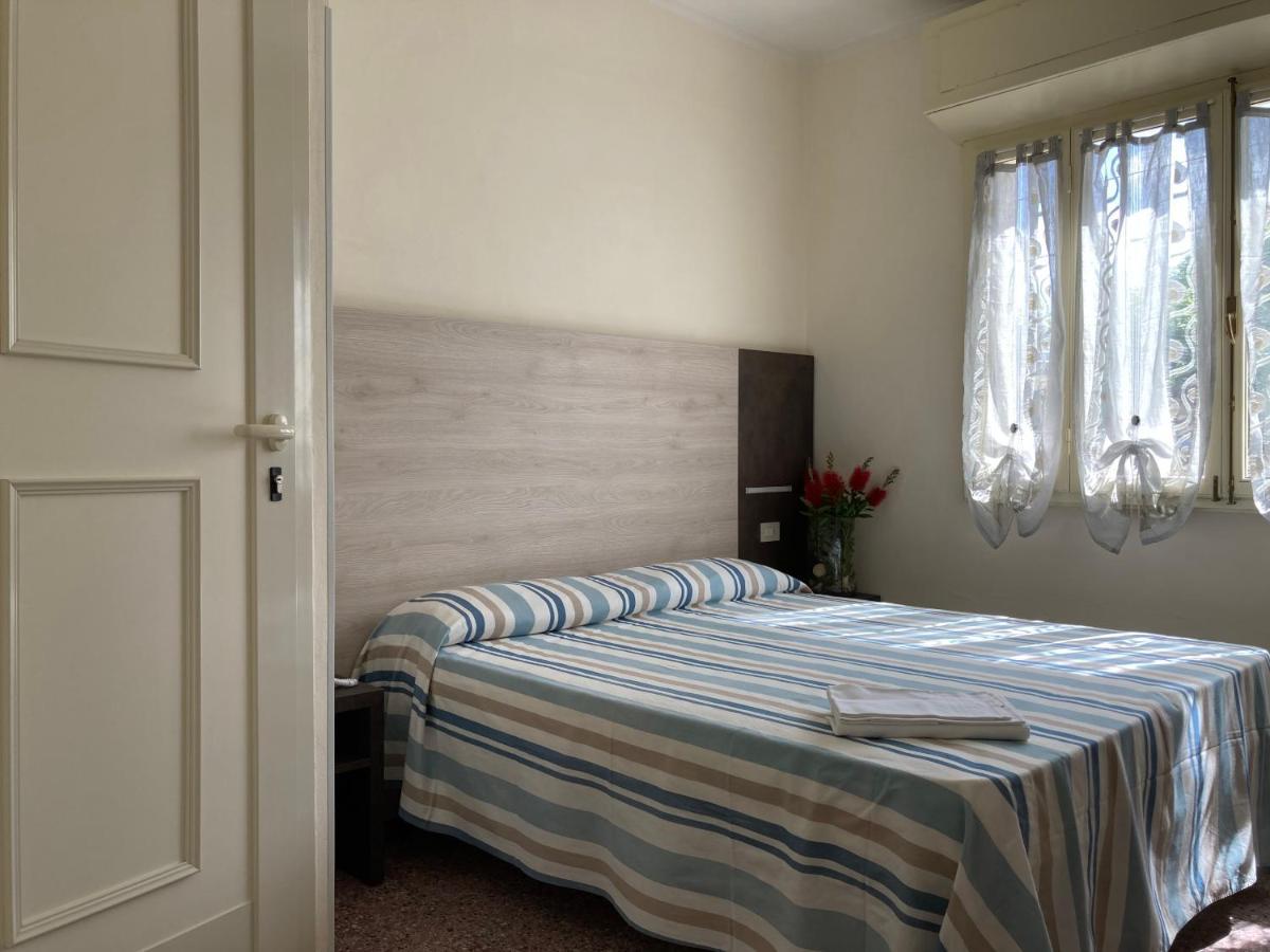 Hotel Verdesolemare Marina di Pietrasanta Extérieur photo