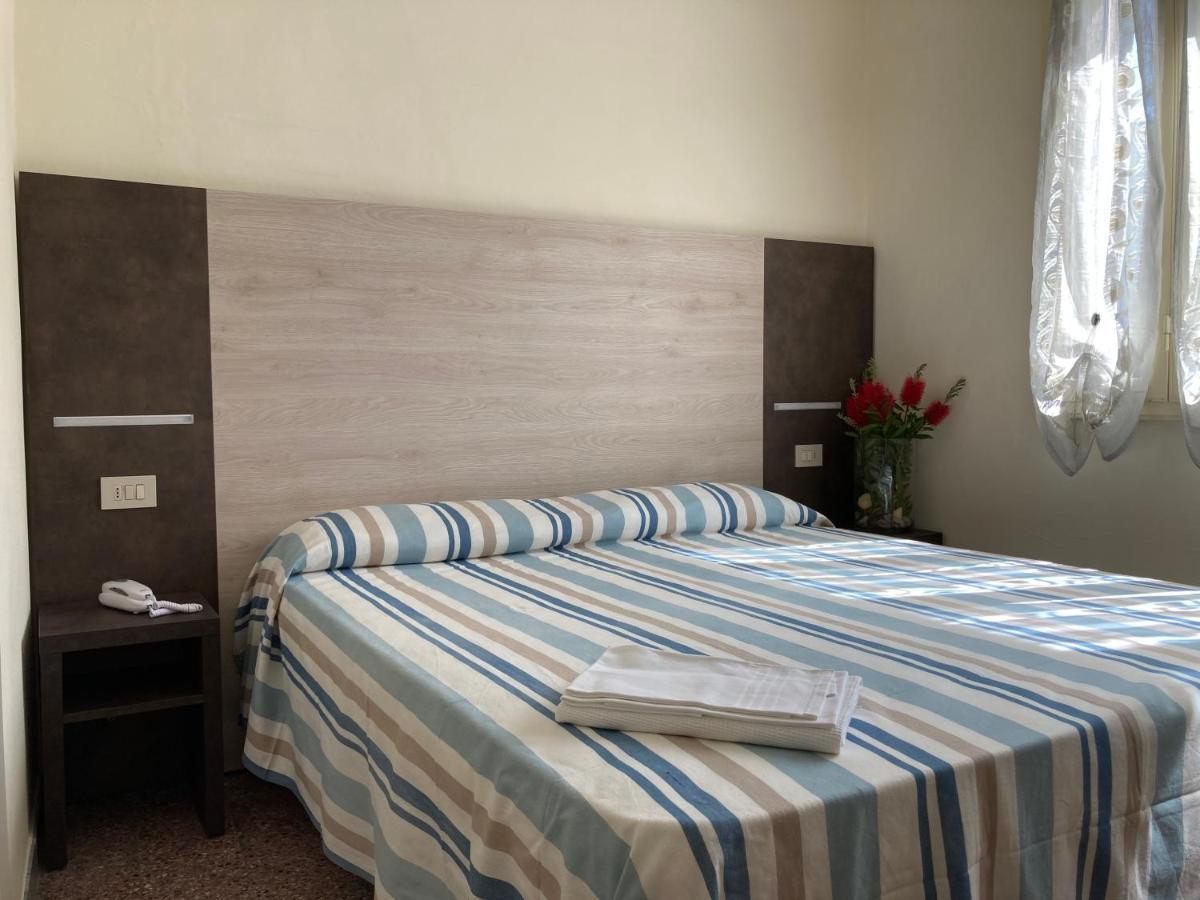 Hotel Verdesolemare Marina di Pietrasanta Extérieur photo