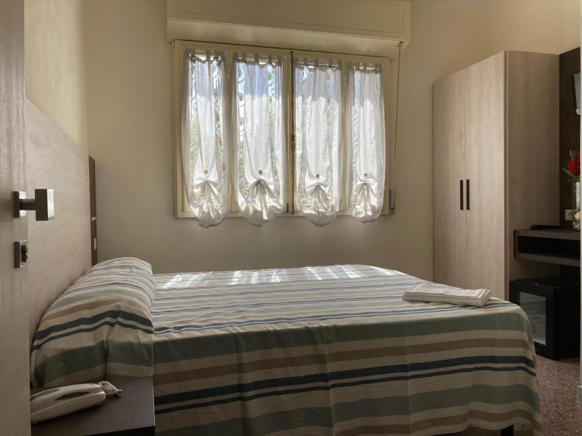 Hotel Verdesolemare Marina di Pietrasanta Extérieur photo